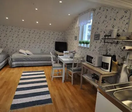 Lintulan Pikkukodit Apartamento Naantali